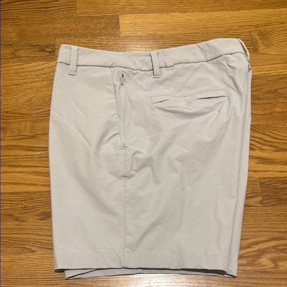 Lululemon ABC Classic Fit short 7”